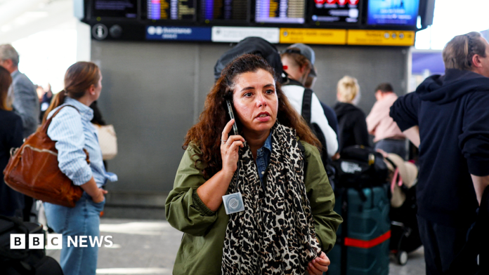 Flight chaos caused by millisecond software defect, says air traffic control body