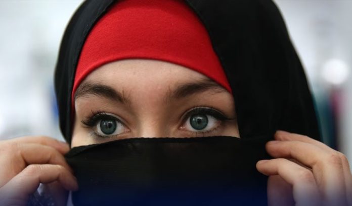 Italy announces ban on niqab and burqa in schools