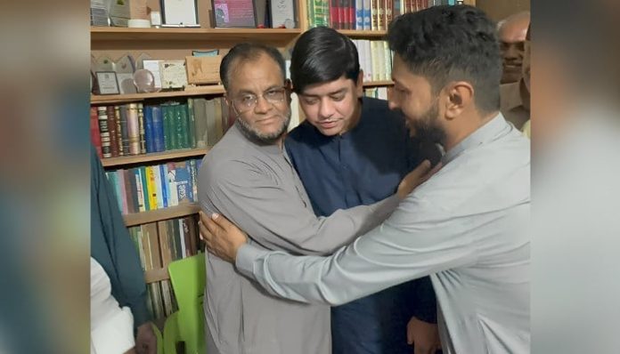 KU professor Arif Saqi reconciles with Konain Shah in assault case