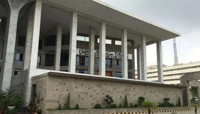 No political party has right to occupy public roads, IHC rules in PTI long march case