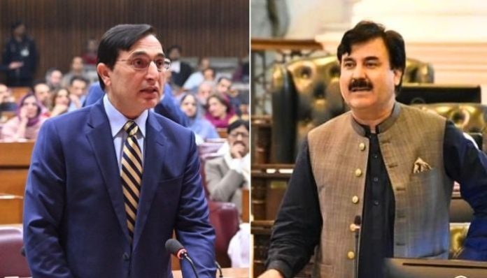 PTI KP leader urges party to further postpone long march, warns of emergency risk