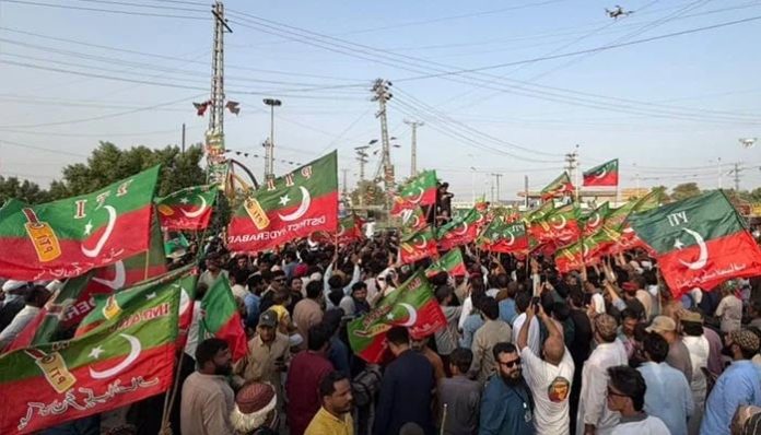 PTI warns workers against carrying weapons at Sept 27 march, vows peaceful protest