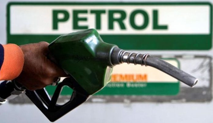 Petrol Price nears Rs392 in Pakistan after Fresh Hike, Diesel dalls to Rs408.53