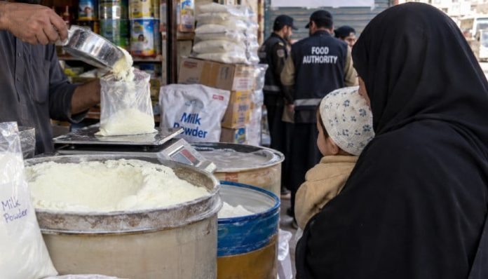 Selling loose powdered milk in Quetta: Raids, regulation and risks to infants