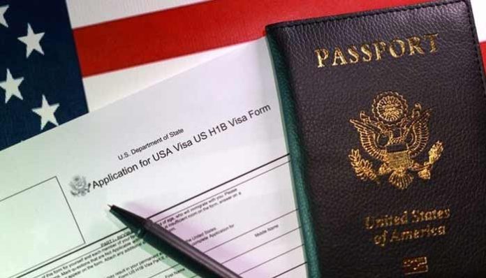 Trump extends push for 0,000 H-1B visas by another year