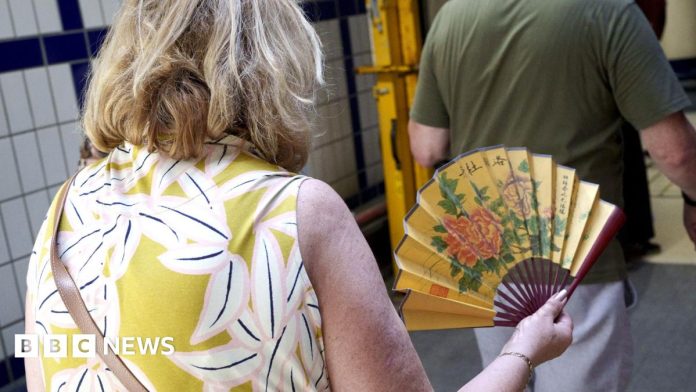 What do heatwaves do to the body and who is most at risk?
