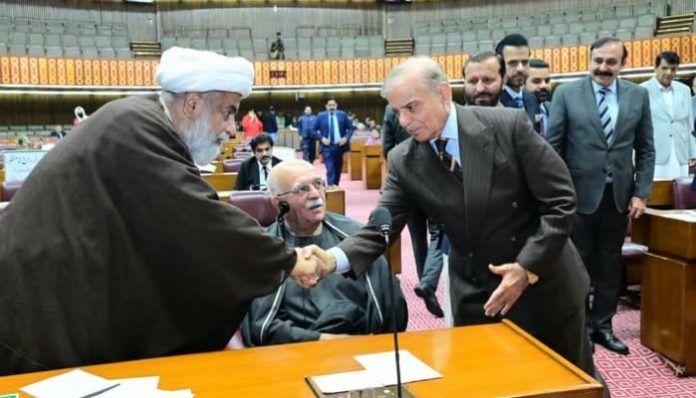 Govt rejects Achakzai’s demand for alternative venue for talks with PM Shehbaz