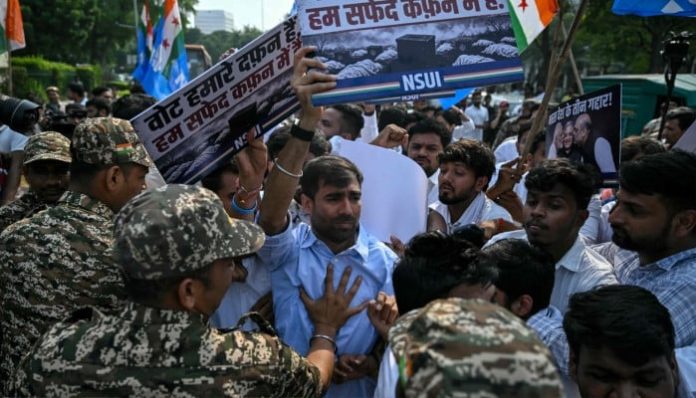 India detains top ‘cockroach’ leaders after flash protest