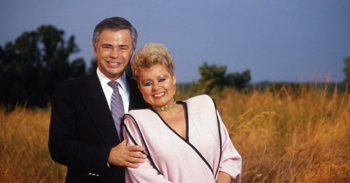 Jim Bakker, televangelist who co-founded