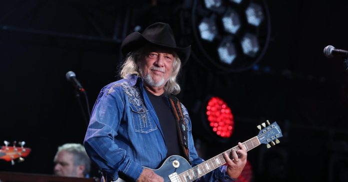 John Anderson, country music Hall of Famer, dies at 71