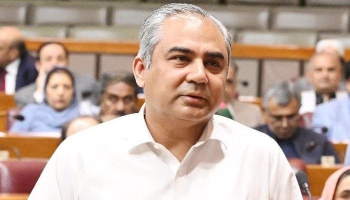 Political party chief upset over not getting KP governorship, role in setup: Naqvi