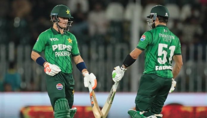 Sadaqat, Farhan star as Pakistan post 215-3 against Sri Lanka in second T20I