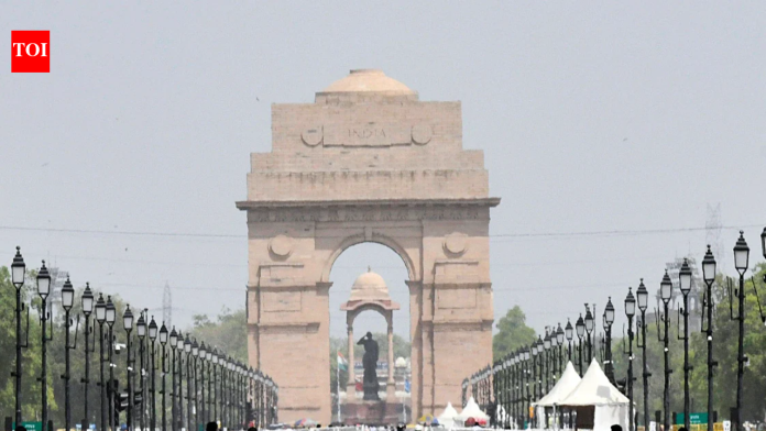 Sign of things to come? Delhi records worst AQI of season