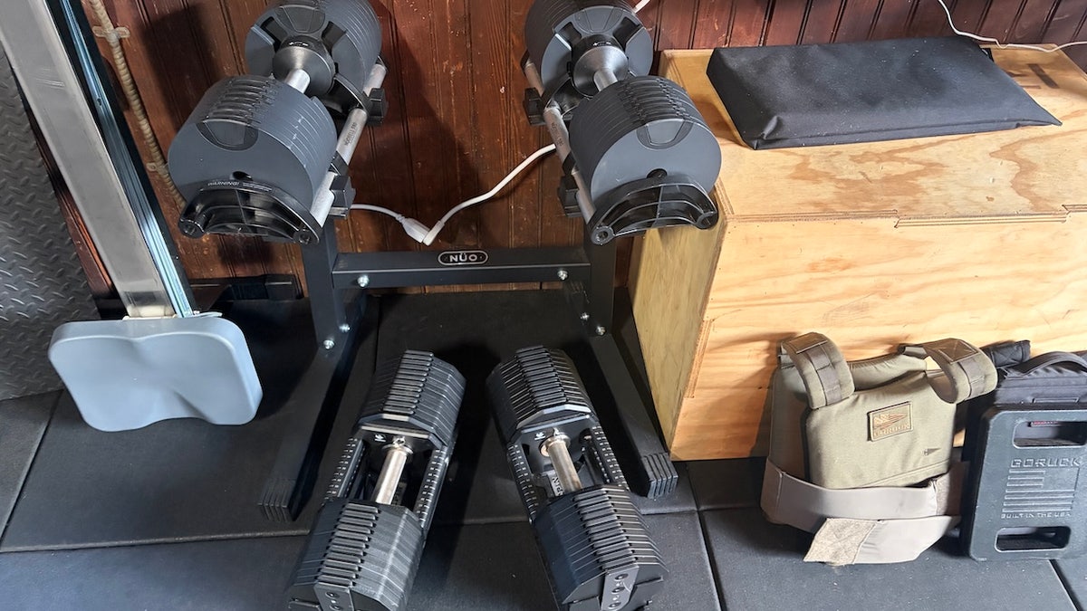 Adjustable dumbbells