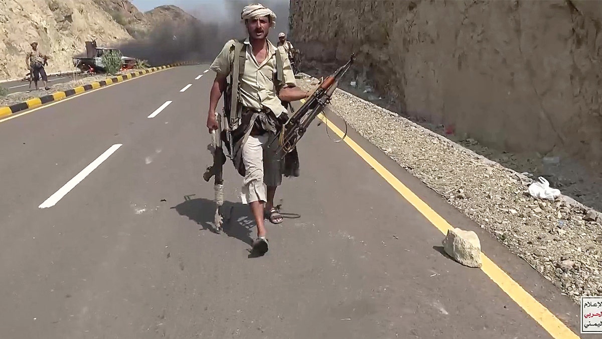 Houthi fighter